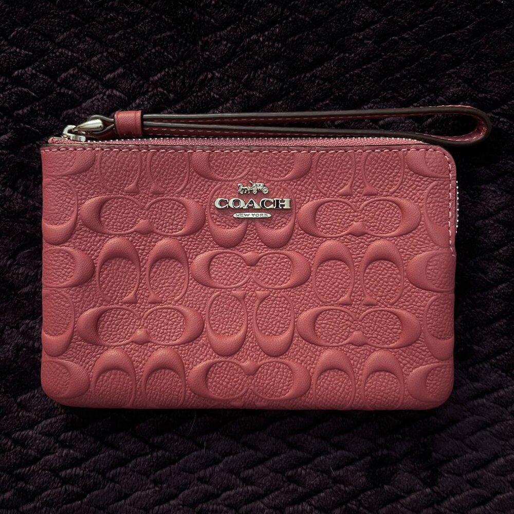 NWOT~COACH-Strawberry small wristlet